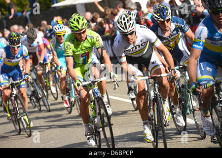 Valkenburg, Olanda. Il 14 aprile, 2013. Philippe Gilbert e Peter Sagan durante la gara da Maastricht a Valkenburg. Foto Stock