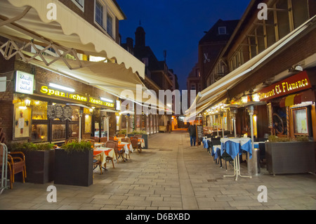 Schneider-Wibbel-Gasse ristorante vicolo Altstadt la città vecchia di Dusseldorf City Nord Reno Westfalia regione della Germania occidentale Foto Stock