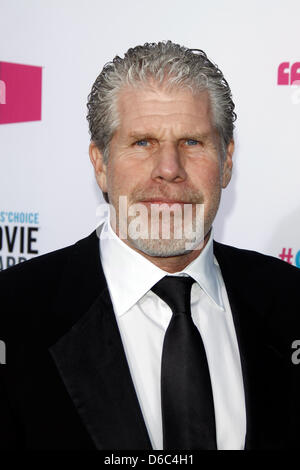 Attore Ron Perlman arriva al XVII critica annuale' Choice Movie Awards a Hollywood Palladium di Los Angeles, Stati Uniti d'America, il 12 gennaio 2012. Foto: Hubert Boesl Foto Stock