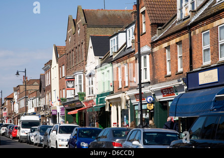 Negozi su Connaught Avenue, FRINTON ON SEA, Essex, Inghilterra Foto Stock