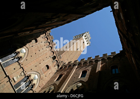 Siena Torre del Mangia Palazzo Pubblico Toscana Italia Siena Foto Stock