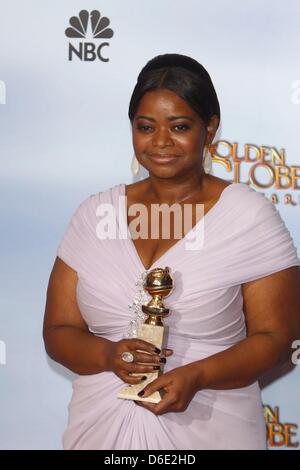 Noi attrice Octavia Spencer pone nella sala stampa del 69Annuale di Golden Globe Awards presentato dalla Hollywood Foreign Press Association in Hotel Beverly Hilton di Los Angeles, Stati Uniti d'America, il 15 gennaio 2012. Foto: Hubert Boesl Foto Stock