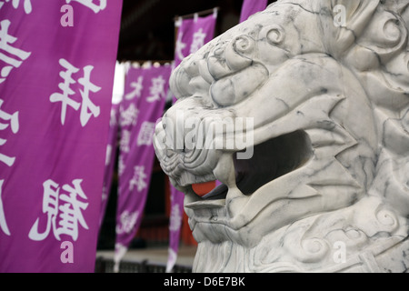 Statua di Sensoji Tempio di Asakusa Kannon, Tokyo, Giappone Foto Stock