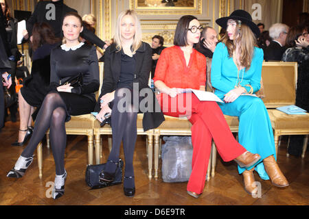 Frontrow alla presentazione di Alexis Mabille primavera/estate 2012 couture collezione presentata durante il Paris Haute Couture della settimana della moda di Parigi, Francia, 23 gennaio 2012. Il Paris Haute Couture fashion week corre fino al 26 gennaio 2012. Foto: Hendrik Ballhausen Foto Stock