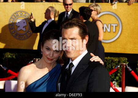 Noi attori Diane Lane e Josh Brolin frequentare la diciottesima edizione schermo Actor's Guild - SAG - premi a Shrine Auditorium di Los Angeles, Stati Uniti d'America, il 29 gennaio 2012. Foto: Hubert Boesl Foto Stock