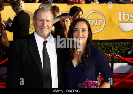 Noi attore Ed O'Neill e Catherine Rusoff frequentare la diciottesima edizione schermo Actor's Guild - SAG - premi a Shrine Auditorium di Los Angeles, Stati Uniti d'America, il 29 gennaio 2012. Foto: Hubert Boesl Foto Stock
