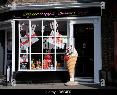 Quattro Boyz Dessert cafe nella storica città di York Yorkshire Regno Unito Foto Stock
