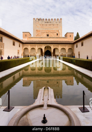 Corte dei Mirti, Patio de los Arrayanes, Comores Palace, Nasrid palazzi, Alhambra di Granada, Spagna Foto Stock