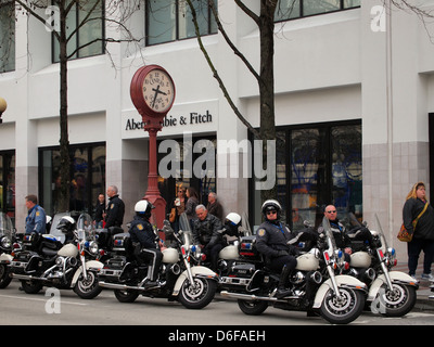 Seattle motociclo poliziotti nel centro cittadino di Seattle, nello Stato di Washington, USA Foto Stock