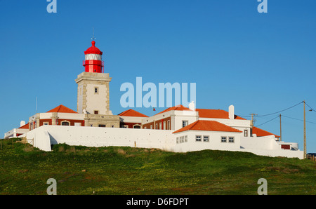 Cabo da Roca Faro (Portogallo) è sulla cima della scogliera. La costruzione del faro fu completato nel 1772. Foto Stock