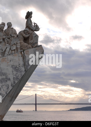 Lisbona, Portogallo, il monumento scopritori Padrao dos Descobrimentos Foto Stock