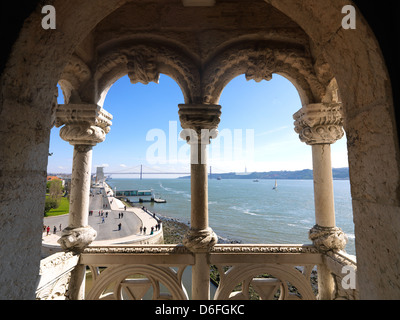 Lisbona, Portogallo, vista dal ponte di osservazione di la Torre de Belem Foto Stock