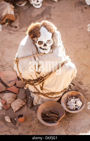 Mummia presso il Cimitero di Chauchilla (Cementerio de Chauchilla), scoperto nel 1920s. Foto Stock