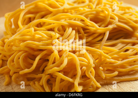 Lo fresco mein noodle Foto Stock