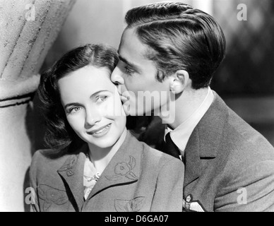 La signora MINIVER 1942 MGM film con Teresa Wright come Carol Beldon e Richard Ney come Miniver Vin Foto Stock