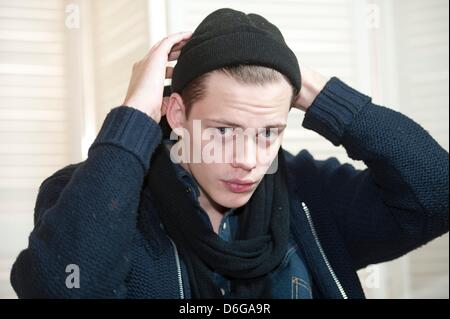 L'attore svedese Bill Skarsgard pone a un photocall per la Shooting stars 2012 durante il 62° Festival Internazionale del Cinema di Berlino, Berlino, Germania, 13 febbraio 2012. La sessantaduesima Berlinale ha luogo dal 09 al 19 febbraio. Foto: Sebastian Kahnert dpa Foto Stock