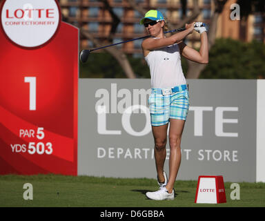 Aprile 17, 2013 - Kapolei, HI, Stati Uniti d'America - 17 Aprile 2013: Ryan O'Toole tees off durante il primo round del 2013 Campionato Lotte presentato da J Golf al Ko Olina Golf Club. Foto Stock