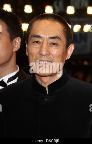 Regia di Zhang Yimou assiste la premiere del 'i fiori di guerra' durante la sessantaduesima International Festival del Cinema di Berlino, Berlinale, presso l'Hotel Hyatt di Berlino, Germania, il 13 febbraio 2012. Foto: Hubert Boesl Foto Stock