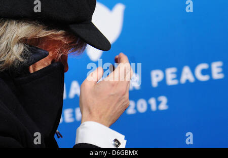 Il cantante irlandese sir Bob Geldof arriva per l'evento di beneficenza Cinema per la pace nell'ambito della sessantaduesima Berlinale Berlino, Germania, 13 febbraio 2012. Dal 2002 Cinema per la pace è stata una iniziativa mondiale, promuovendo l'umanità attraverso la pellicola mentre invitando i membri della international film comunità a partecipare al Cinema annuale per la pace Award-Gala-notte durante la giornat a Berlino Foto Stock