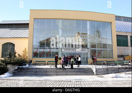 Il centro visitatori è visto nei locali di alla fabbrica di birra Pilsner Urquell a Plzen, Repubblica ceca, 17 febbraio 2012. Foto: Friso Gentsch Foto Stock