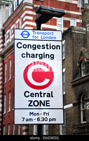 Londra, Inghilterra, Regno Unito. La congestione segno di carica nella zona centrale Foto Stock