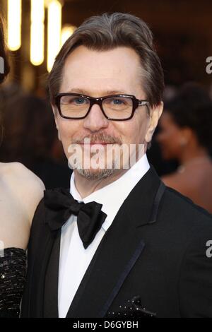 Attore britannico Gary Oldman arriva alla 84ma annuale di Academy Awards aka Oscar al Kodak Theatre di Los Angeles, Stati Uniti d'America, il 26 febbraio 2012. Foto: Hubert Boesl Foto Stock