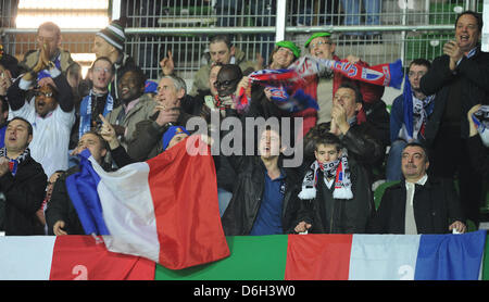 I sostenitori di Francia celebrare prima della amichevole internazionale partita di calcio tra la Germania e la Francia presso lo Stadio Weser di Brema, Germania, 29 febbraio 2012. Foto: Marcus Brandt Foto Stock