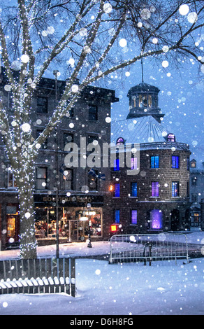 Marzo neve nella Vecchia Quebec City Foto Stock