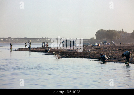 Il lavaggio sulle rive del Nilo a Omdurman. Foto Stock