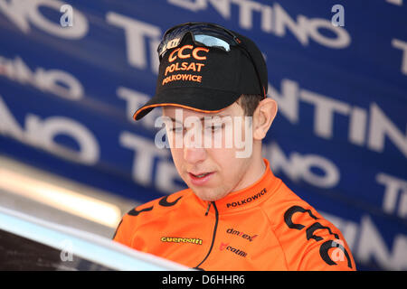 Pergine Valsugana, Italia. 18 Aprile, 2013. Josef Cerny (CZE) di CCC Polsat Polkowice all'inizio della terza fase di 176,1 km delle escursioni in bicicletta da corsa su strada 'Giro del Trentino" Foto Stock