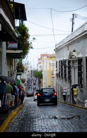 Strada di ciottoli nella vecchia San Juan, Puerto Rico Foto Stock