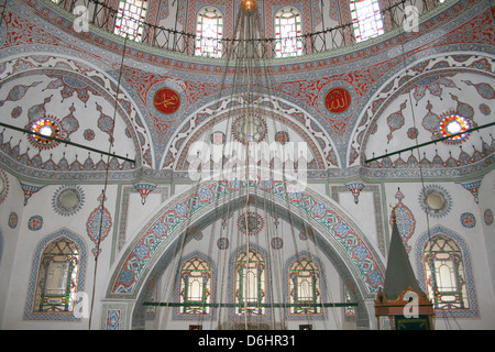 Interno della storica Zeynep Sultan Mosque İ Istanbul Foto Stock