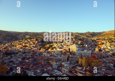 Templo de San Diego e palazzo universitario, Guanajuato, stato di Guanajuato, Messico, America del Nord Foto Stock