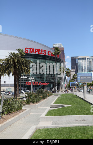 LOS ANGELES, CALIFORNIA, STATI UNITI D'America - 16 Aprile 2013 - La Staples Center in downtown Los Angeles il 16 aprile 2013. Foto Stock