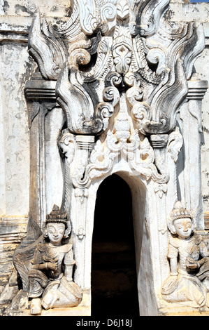 Tempio di Taung dettagli al Lago Inle Myanmar Foto Stock