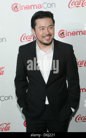 Las Vegas, Stati Uniti d'America. Aprile 18, 2013.Justin Lin presso gli arrivi per CinemaCon 2013 Grande schermo Achievement Award, il Caesars Palace Hotel & Casino, Las Vegas NV, Aprile 18, 2013. Foto di: James Atoa/Everett raccolta/Alamy Live News Foto Stock