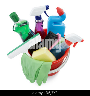 Varietà di prodotti di pulizia in una benna Foto Stock