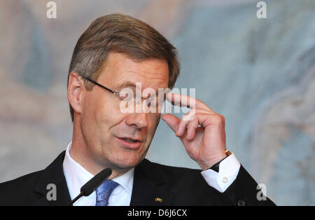 FILE - un file foto datata 26 gennaio 2012 mostra il Presidente tedesco Christian Wulff parlando alla corte del traffico di giorno a Goslar, Germania. I politici della coalizione e opposizione chiamata su dimesso il Presidente tedesco Wulff di rinunciare alla honory il pagamento per un importo pari a 200.000 all'anno Wulff reputando a lui come ex presidente della Repubblica Federale Tedesca. Foto: Peter Steffen Foto Stock