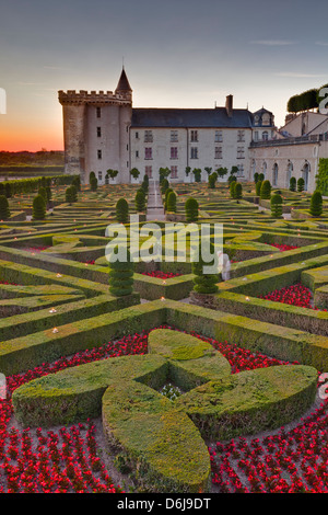 Il castello di Villandry al tramonto, Sito Patrimonio Mondiale dell'UNESCO, Indre-et-Loire, Valle della Loira, in Francia, in Europa Foto Stock