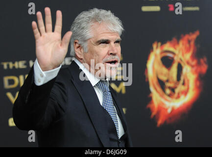 Noi direttore Gary Ross arriva per la premiere del film 'Die omaggio von Panem - Toedliche Spiele' (titolo originale "la fame Giochi") di Berlino, Germania, 16 marzo 2012. La prima parte del giovane adulto adventure science fiction trilogy sarà trasmesso al cinema tedesco il 22 marzo 2012. Foto: Britta Pedersen Foto Stock