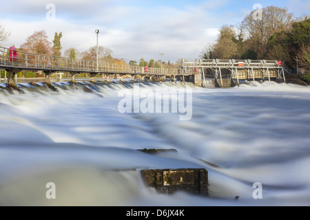 Boulters Weir (Maidenhead Weir), Maidenhead, Berkshire, Inghilterra, Regno Unito, Europa Foto Stock