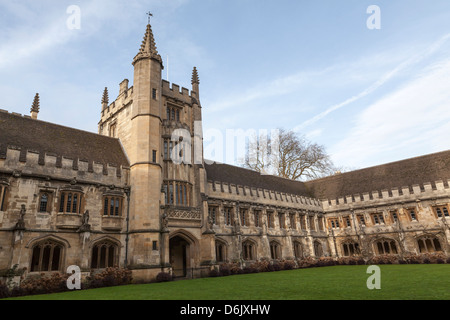 Il Magdalen College chiostro, Oxford, Oxfordshire, England, Regno Unito, Europa Foto Stock