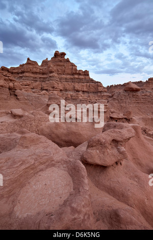 Il Red Rock badlands al crepuscolo, Goblin Valley State Park, Utah, Stati Uniti d'America, America del Nord Foto Stock