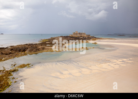 Fort National, St Malo beach, Bretagna Francia Foto Stock