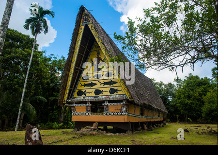 Vecchio bai, un Chief's house sull isola di Babeldoab, Palau, Pacifico centrale e del Pacifico Foto Stock