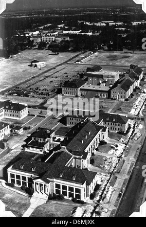 Questa immagine mostra NAS Pensacola nel 1946, parte della Pavey Collection di Robert Pavey. Fornisce un'istantanea storica della stazione aerea navale durante il periodo successivo alla seconda guerra mondiale. Foto Stock