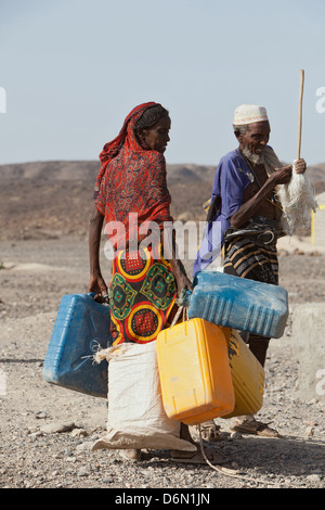 Guyan, Etiopia, distribuzione idrica nel villaggio di Guyan dalla Islamic Relief Foto Stock