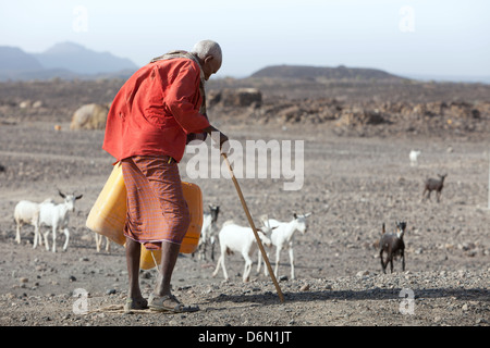 Guyan, Etiopia, distribuzione idrica nel villaggio di Guyan dalla Islamic Relief Foto Stock