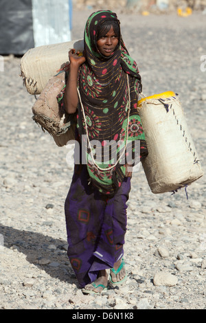 Guyan, Etiopia, distribuzione idrica nel villaggio di Guyan dalla Islamic Relief Foto Stock