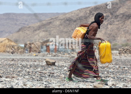 Guyan, Etiopia, distribuzione idrica nel villaggio di Guyan dalla Islamic Relief Foto Stock